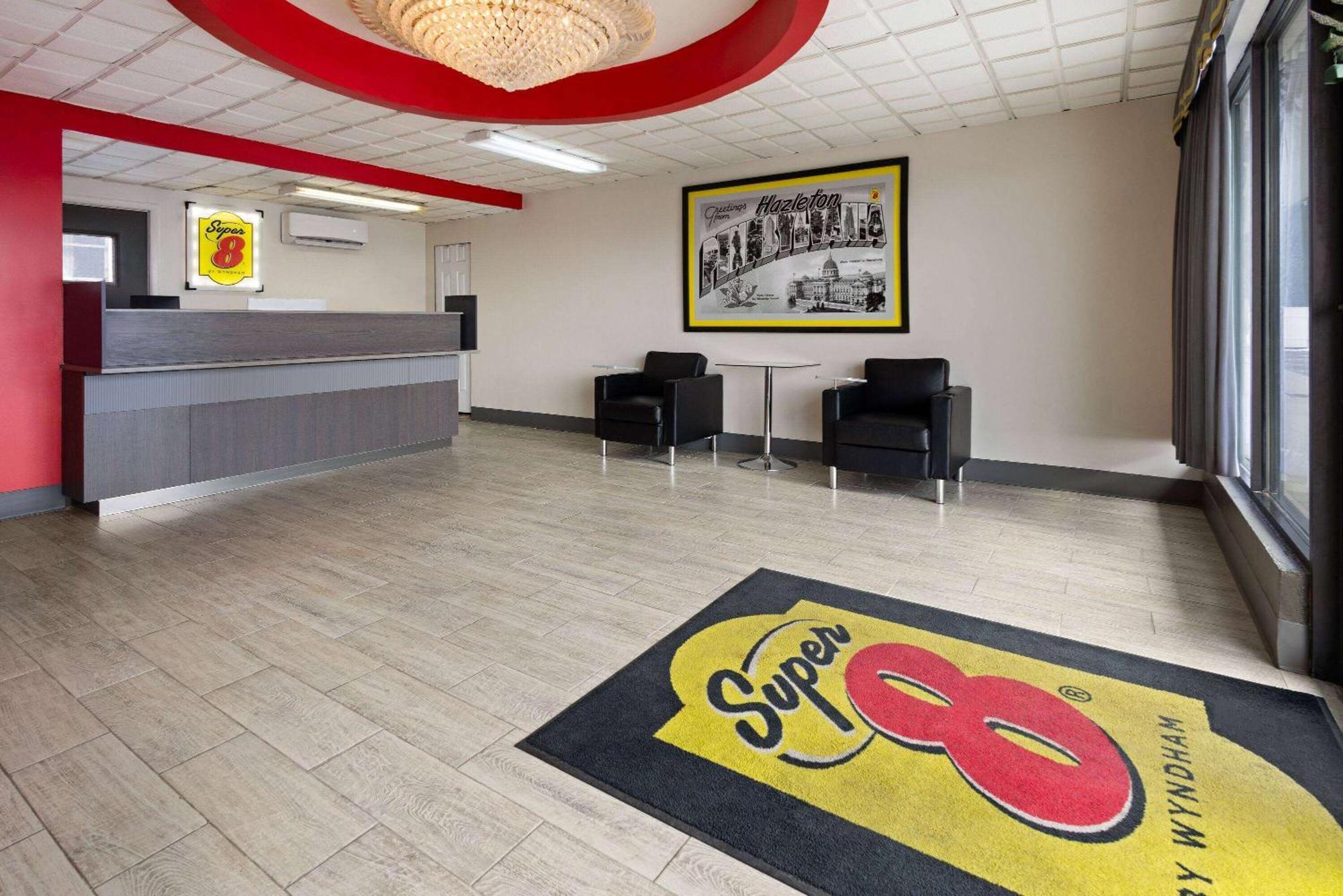 Super 8 By Wyndham Hazleton Motel Dış mekan fotoğraf