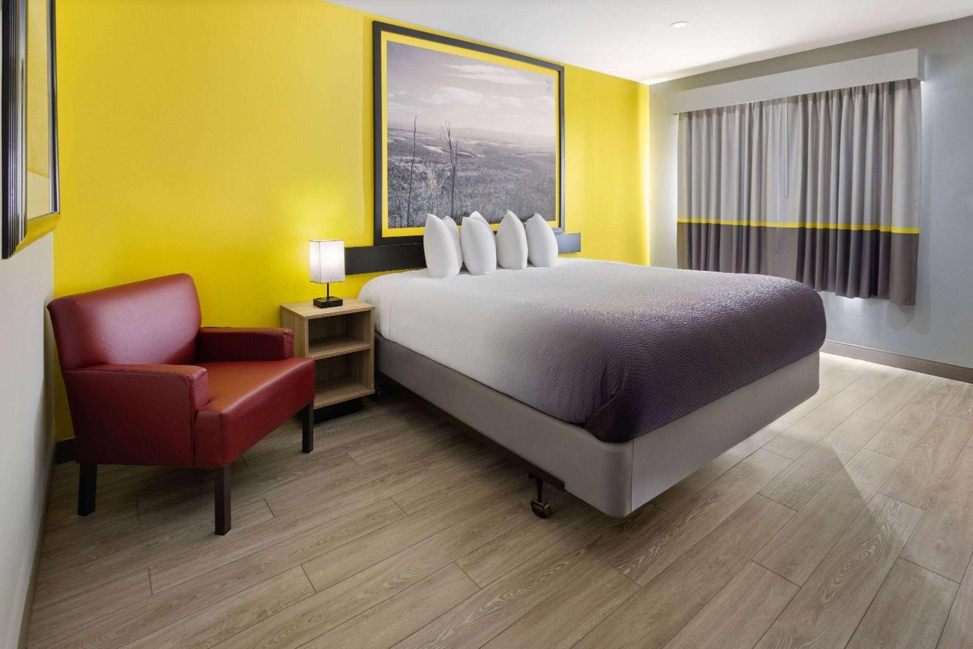 Super 8 By Wyndham Hazleton Motel Dış mekan fotoğraf