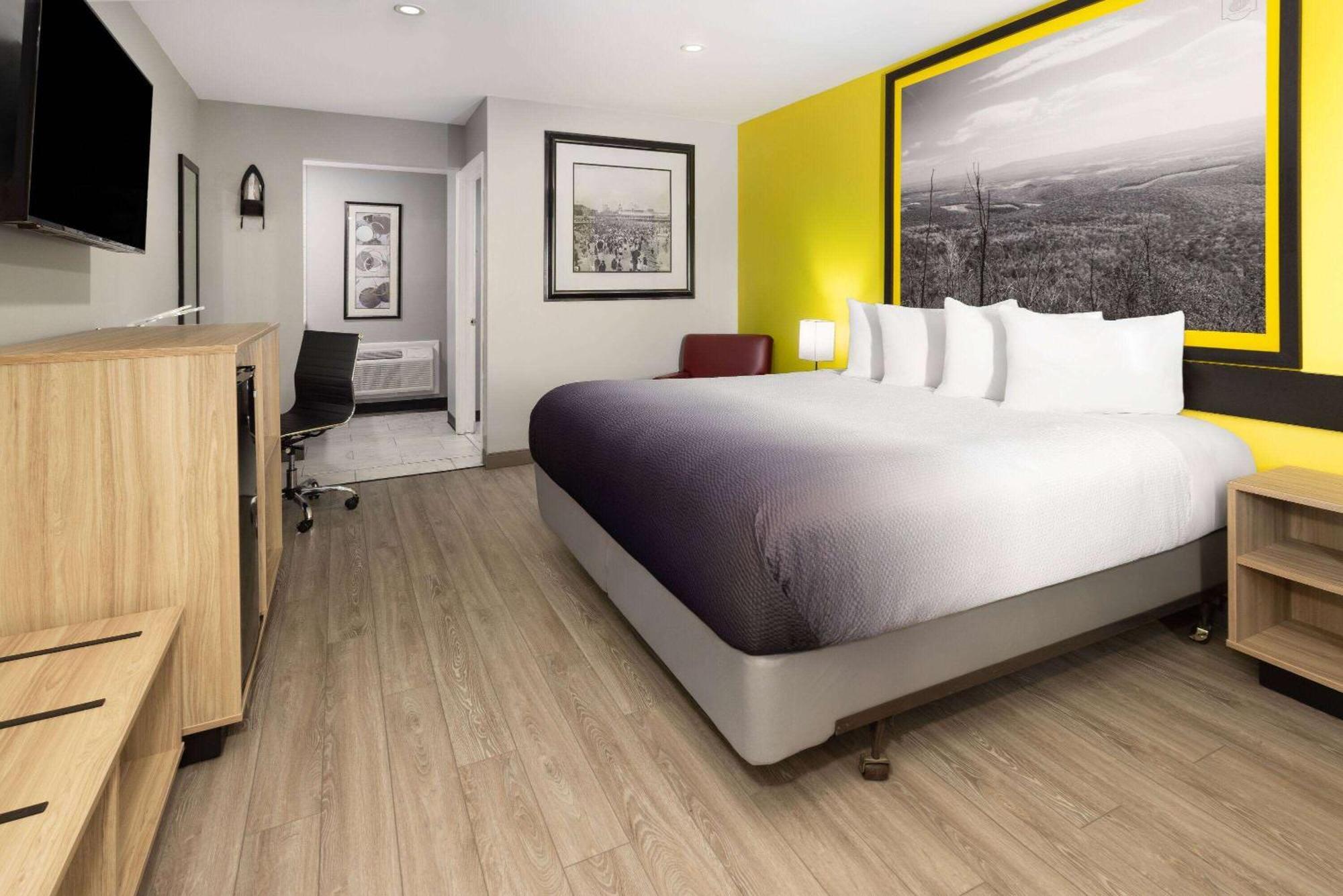 Super 8 By Wyndham Hazleton Motel Dış mekan fotoğraf